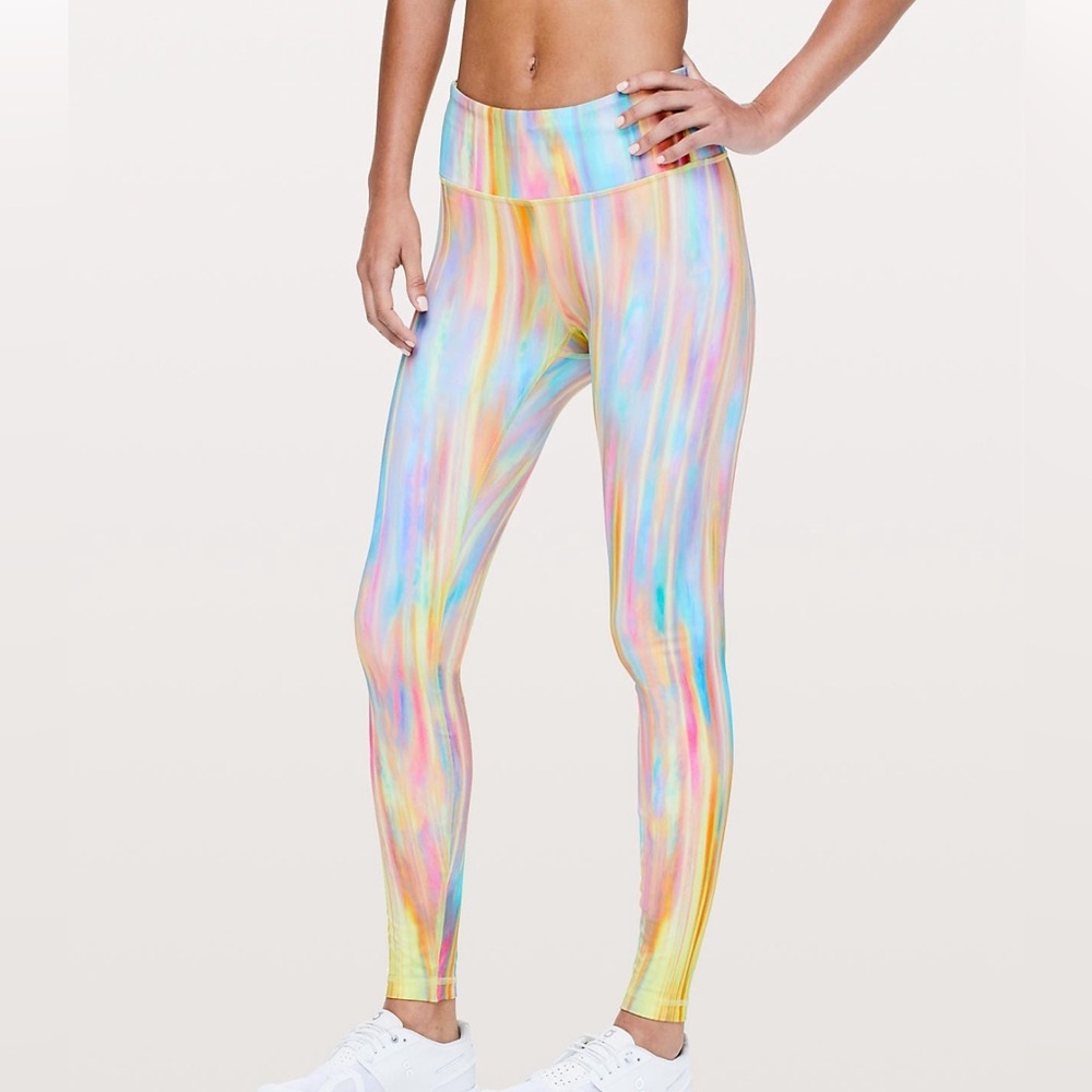 Lululemon Speed Wunder Tight *Nulux
Raver Speed Wunder White worn 1 time. Size 8